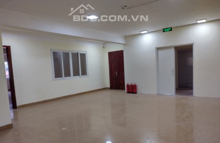 Mặt bằng 500m2 phù hợp làm kho hàng sạch, chuyển phát, giáo dục đào tạo