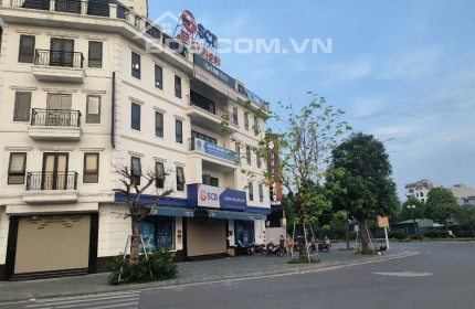 BÁN CĂN SHOPHOUSE 5 TẦNG 3 MẶT TIỀN NGAY MẶT ĐƯỜNG HÔNG TIẾN - BỒ ĐỀ - LONG BIÊN - VỊ TRÍ VÀNG ĐẸP NHẤT PHỐ