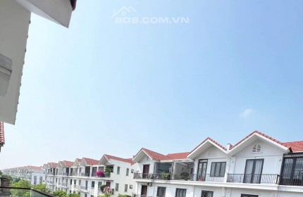 Bán gấp Biệt Thự Văn Phú  Đơn Lập 230 m2 4 Tầng 22,5 Tỷ, Đường Vỉa hè Ô tô tải tránh.