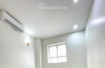 Bán nhà Dương Quảng Hàm, Cầu Giấy, 32m2, 3.95 tỷ, ngõ nông