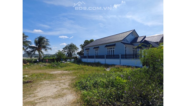 Bán lô thổ cư 122m2 view biển Bình Thuận giá chỉ 750 TR