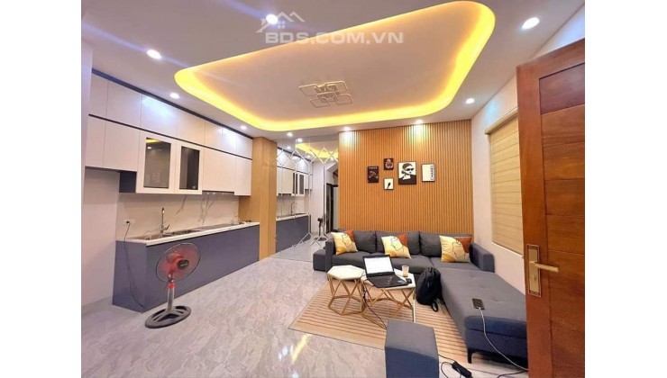 1 CĂN DUY NHẤT – THẠCH BÀN– BÁT KHỐI-LONG BIÊN.40M2 5 TẦNG GIÁ 3TyXX.