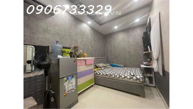 Bán nhà 4 tầng mặt tiền đường 80m2 chỉ 9 tỷ