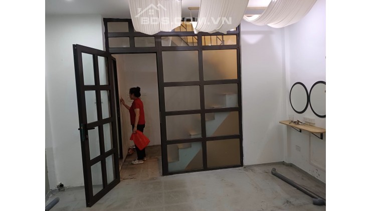 Bán nhà mặt phố Hàng Vôi, Hoàn Kiếm, 30m2, 5T, mt 3.3, chỉ 25 tỷ TLCC, 0917420066