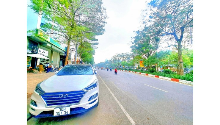 Quá Hiếm Mặt  phố Nguyễn Chí Thanh 40m 4 tầng MT4.5 ô tô kinh doanh Sầm uất
