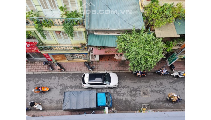 Nhà trong Ngõ thông vỉa hè, ô tô tránh phố Ngọc Lâm, Long Biên 42m2, 5 tầng giá 10.8 tỷ.