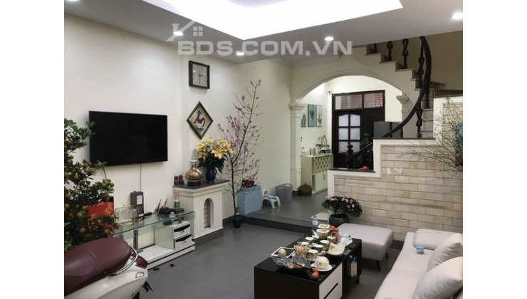 Bán nhà phân lô khu Đội Nhân - Ô tô đỗ cửa - DT 45m2, MT 5m x 5 tầng. Giá: 7,2 tỷ