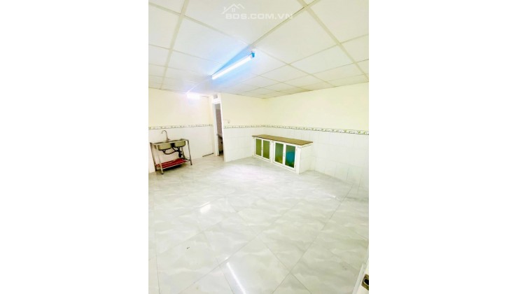 SIÊU PHẨM BÌNH TÂN, HƯƠNG LỘ 2, 60M2, HẺM 6M, SỔ VUÔNG A4, NHỈNH 3,x TỶ.