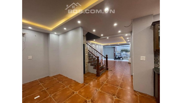 nhà đẹp Ngọc Lâm 76m x 5T, gara, full nội thất, thoáng trước sau