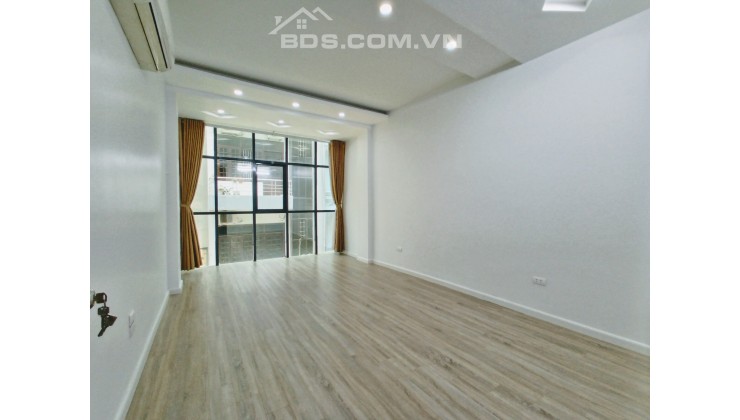 Bán Nhà Khu P/ Lô - Ô Tô - Vỉa Hè Hai Bên - Phố Vĩnh Phúc - Ba Đình, 47m2, 5T, 10 tỷ 980.