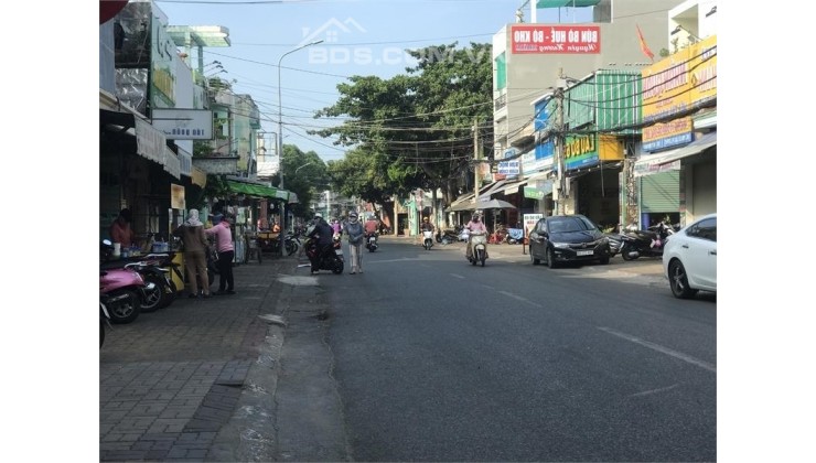 Cho thuê mặt bằng sầm uất ngay ngã tư đường Lê lai, TPVT