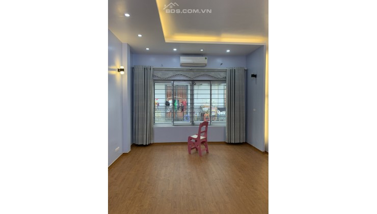 Bán nhà 3 tầng 50m2 phố Đặng Xuân Bảng, cách ô tô 1 bước chân. LH 0941488668