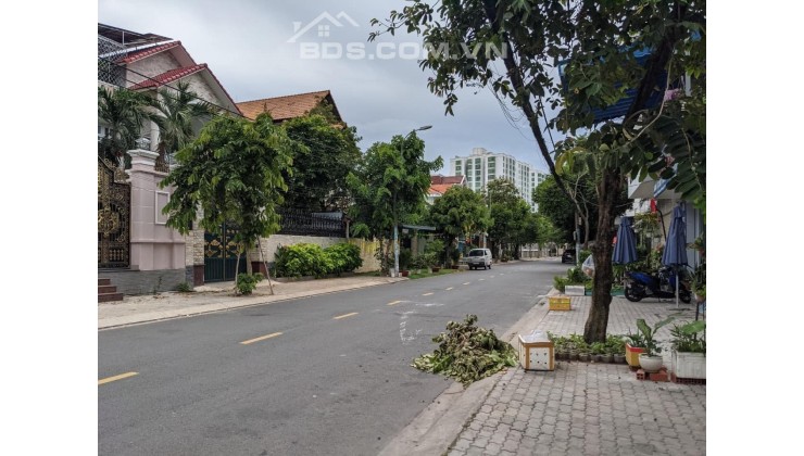 BÁN NHÀ ĐƯỞNG NGUYỄN THỊ THẬP PHƯỜNG TÂN PHONG LIỀN KỀ LOTER QUẬN 7 NGANG 6 DÀI 22 KHU VỰC CỰC HIẾM BÁN