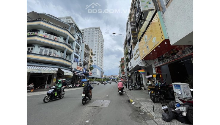 Bán nhà MT ngay Coop Mart Phan Xích Long. Nhà ngang 7m, nở hậu - 1 đời chủ