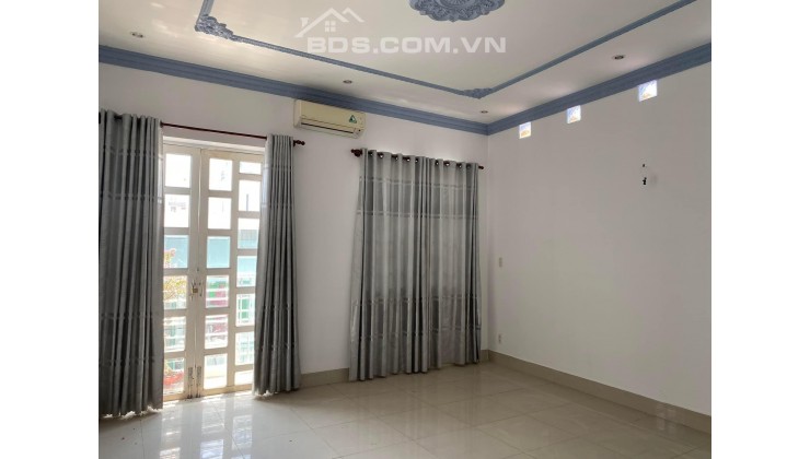 Bán nhà Huỳnh Đình Hai, 67m2( 4x14) nội thất đẹp giá chỉ 4ty590.