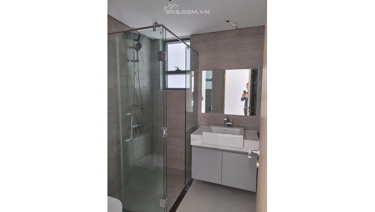 Bán gấp căn hộ 85m2 Diamond Alnata Celadon City giá 4ti1 bao hết