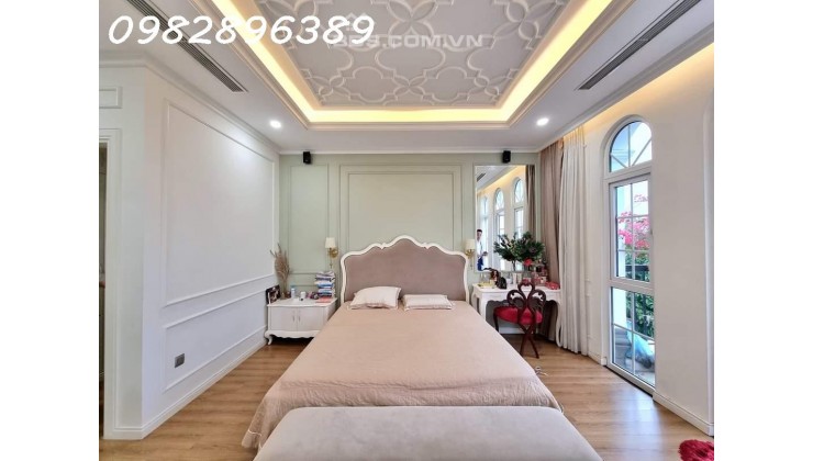 SIÊU VIP PHỐ HUỲNH THÚC KHÁNG 7T THANG MÁY, Ô TÔ KINH DOANH, 79M, 23.6 TỶ.