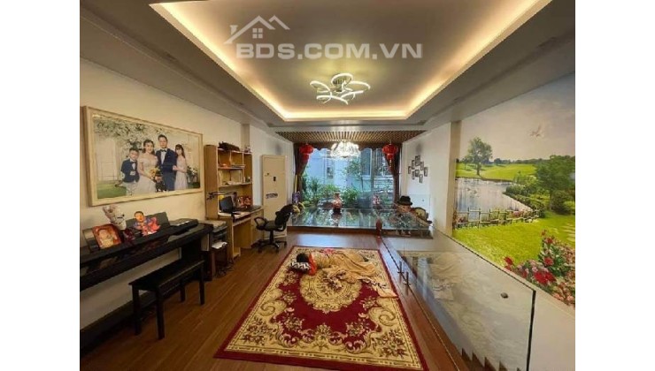 Bán nhà siêu VIP vài bước ra đường lớn tại Gia Thụy Long Biên