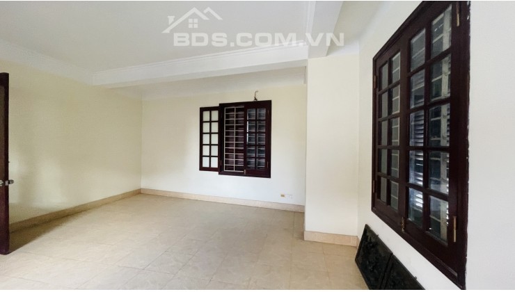 190M2 ĐẤT - DOÃN KẾ THIỆN - LÔ GÓC - MẶT NGÕ Ô TÔ TRÁNH - MẶT TIỀN 10M - PHÙ HỢP XÂY CAO TẦNG KINH DOANH