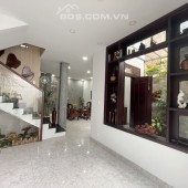Bán gấp biệt thự Nguyễn Thượng Hiền DT: 6.6x10m. Chủ tặng lại nội thất, đang ngộp bank