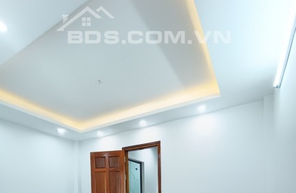 Chú ý kẻo lỡ , Bán nhà Lạc Trung , 48m2 , chỉ 3,5 tỷ , ngõ nông , thông thoáng , gần phố