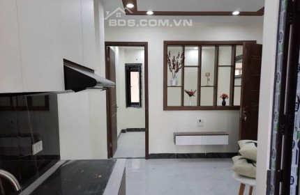 BÁN TÒA APARTMENT 8 TẦNG 98M2 TRÍCH SÀI THỤY KHUÊ DÒNG TIỀN 135TR/THÁNG GIÁ 25 TỶ