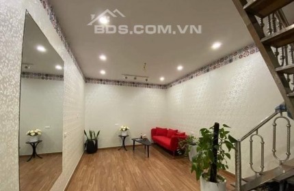 Bán Nhà Hồng Mai , Hai Bà Trưng 27m, 3 tầng, mặt tiền 3.6m, giá 2.1 tỷ.