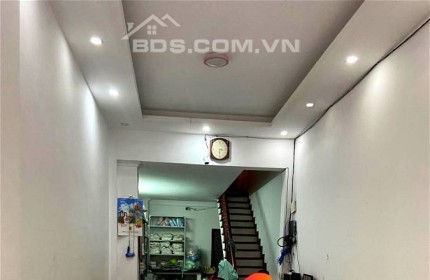 Bán Nhà ngõ ô tô vào nhà phố Thái Hà, 46m2, nhỉnh 9 tỷ, trung tâm quận Đống Đa