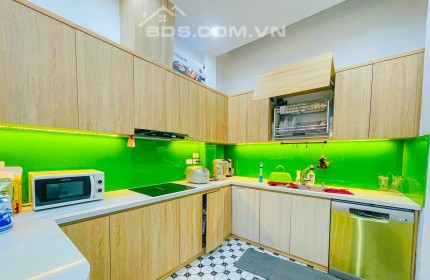 42m 6 Tầng Nhỉnh 8 Tỷ Phân Lô 2 Thoáng Ô Tô Tránh Ngõ Thông Tứ Phía. Kinh Doanh Sầm Uất. Cạnh Nhiều Trường Đại Học. Chủ Cần Bán Gấp