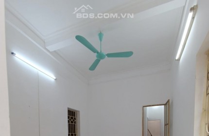 CẤP CẤP - CẦN TÌM KHÁCH THUÊ NGUYÊN CĂN LÔ GÓC Tam Trinh, 62m, 3 ngủ 8 TRIỆU/THÁNG.