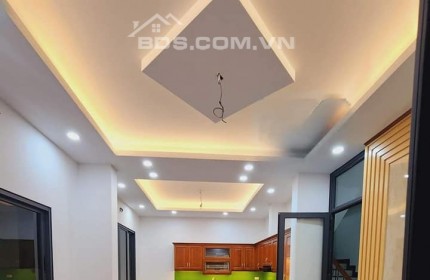 Hiếm có căn thứ 2 ở Phố Vương Thừa Vũ nhà 2 mặt ngõ ô tô tránh kinh doanh