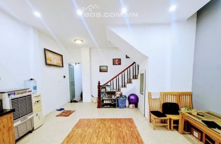 Bán nhà 349 Minh Khai - Hai bà Trưng, 2 thoáng, gần phố, ở luôn 37m, 4 tầng, giá chỉ 3.2 tỷ