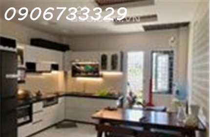 chỉ nhỉnh 4 tỷ có ngay nhà 3 tầng Q7 cách lotte 200m