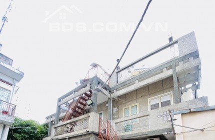 Bán nhà MT Nguyễn Xí, DT 18x20m. Nhà nát, thu nhập gần 1 tỷ/năm