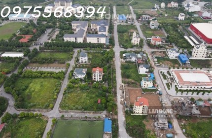 Lô đất 300m2 thổ cư, sổ sẵn ngay Khu công nghiệp