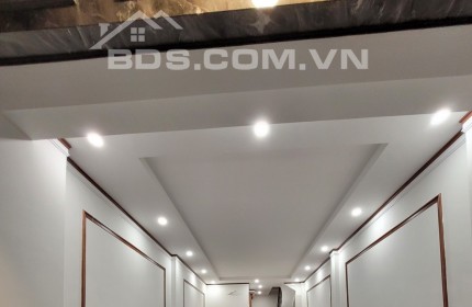 KHÚC THỪA DỤ - TRƯƠNG CÔNG GIAI - 50M2 X 7 TẦNG - THANG MÁY - MT4.1M VUÔNG ĐẸP - Ô TÔ 7 CHỖ VÀO NHÀ - VỪA Ở VỪA KINH DOANH