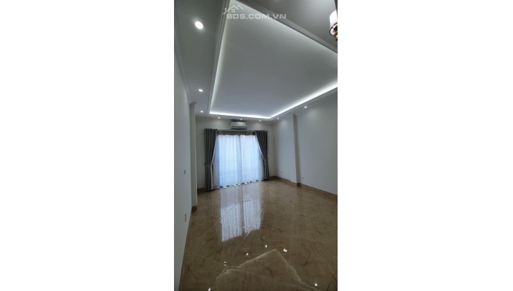 NHÀ ĐẸP MỚI Ở SƯỚNG 6 TẦNG 50M2 Ô TÔ PHÂN LÔ TRẦN QUỐC HOÀN CẦU GIẤY 15.2 TỶ