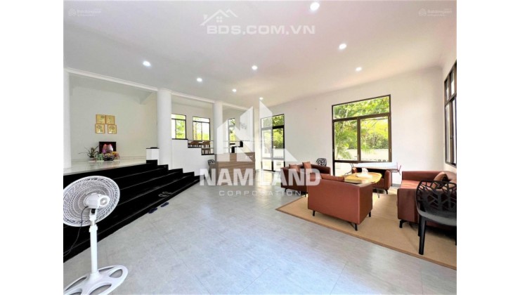 Cho thuê VILLA khu VIP Q2. DT: 800m2. Giá rẻ: 65 triệu