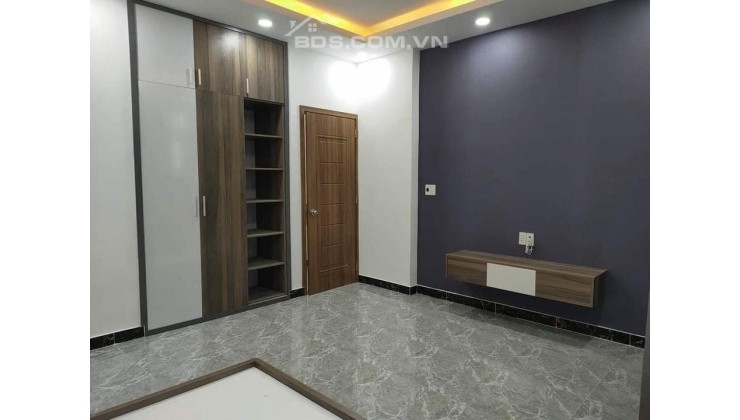 BÁN NHÀ PHẠM VĂN ĐỒNG- 40M2 X5T - FULL NỘI THẤT - 20M RA Ô TÔ - CHỈ 4.2 TỶ