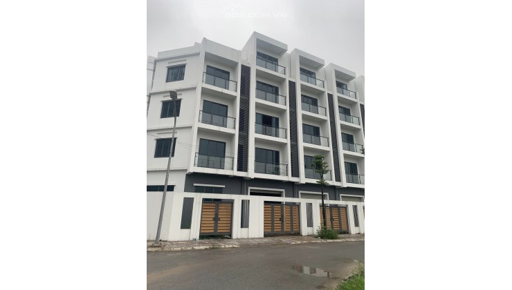 BÁN NHÀ LIỀN KỀ mặt đường HOÀNG QUỐC VIỆT KÉO DÀI- Cạnh GOLDMARK City 136 Hồ Tùng Mậu Hà Nội