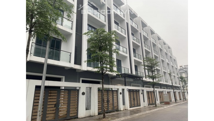 BÁN NHÀ LIỀN KỀ mặt đường HOÀNG QUỐC VIỆT KÉO DÀI- Cạnh GOLDMARK City 136 Hồ Tùng Mậu Hà Nội