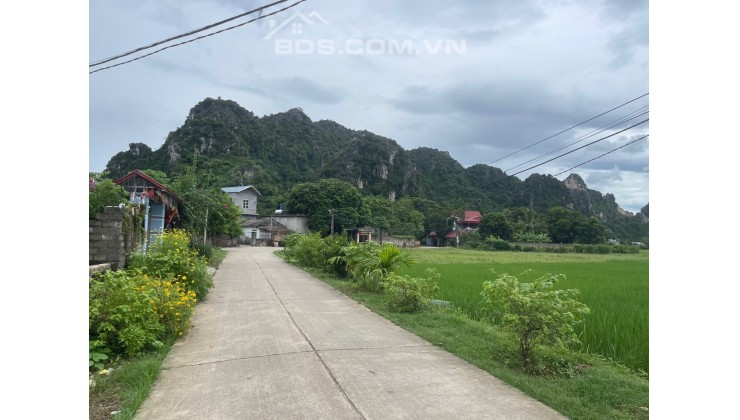Chỉ nhỉnh 1,1tr/m2 có 2000m2 400m thổ, cách HN chỉ 45km, đường xe tải chánh tại Huyện Lương Sơn.