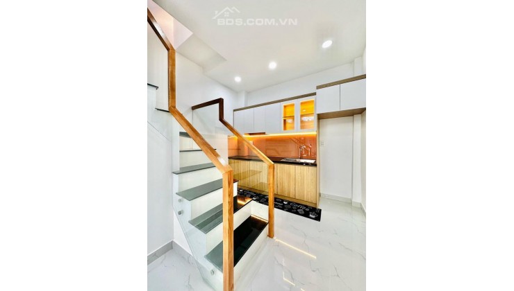 CẦN TIỀN CHỮA BỆNH CHO MẸ BÁN CĂN NHÀ Đ.TRƯỜNG SA, P.1, Q BÌNH THẠNH, SHR HOÀN CÔNG ĐỦ.