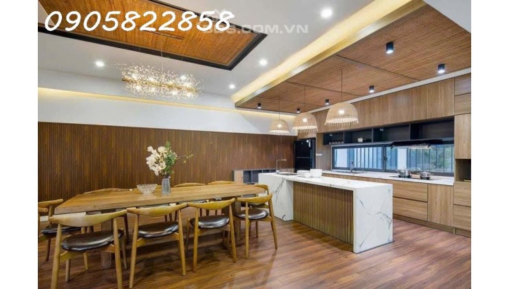 Villa Nam Việt Á kề bên Sông Hàn giá chỉ 14 tỷ x đang kinh doanh 100tr/ tháng