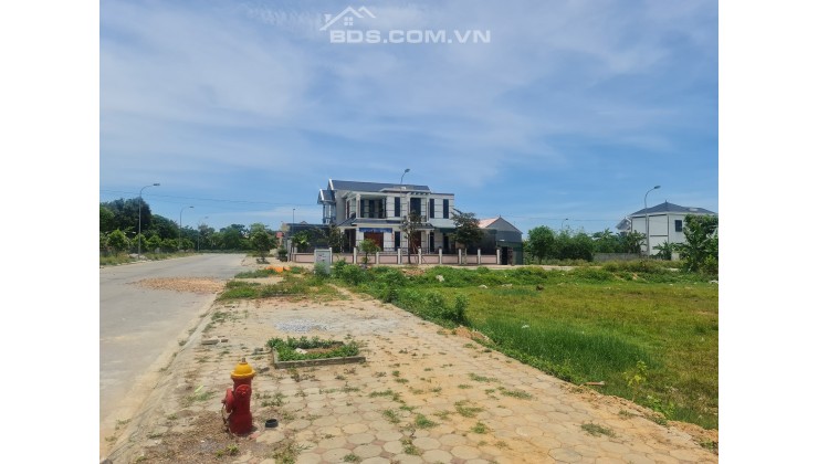 Chính chủ bán đất mặt ven biển Thanh Hóa- ngay KĐT SunGroup thuộc khu tái định cư Đồng Bông Đồng Sác xã Quảng Đại