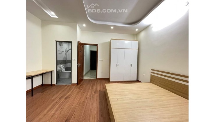 BÁN NHÀ PHẠM VĂN ĐỒNG- 40M2 X5T - FULL NỘI THẤT - 20M RA Ô TÔ - CHỈ 4.2 TỶ