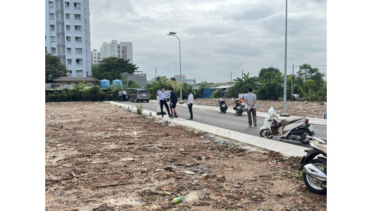 Bán 1 Lô Đất Thổ Cư Của Tui Sổ Riêng Bên Hông Ehome Bình Tân giá hữu nghị