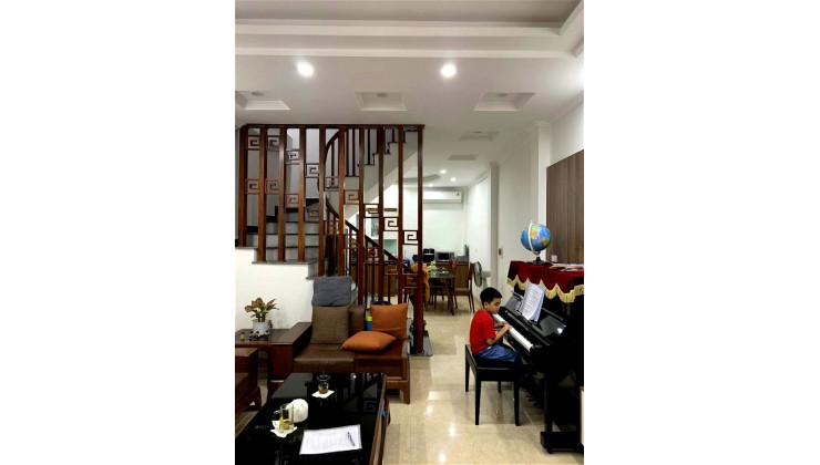 Siêu Phẩm Nguyễn Văn Linh, Long Biên. 45m2, 5 Tầng. Giá nhỉnh 6 tỷ