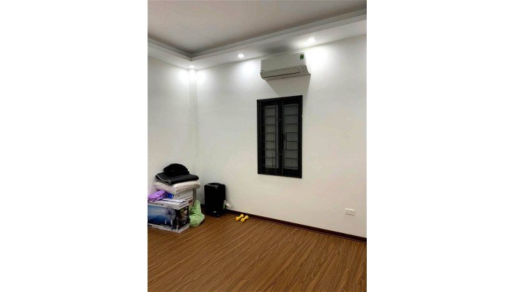 Siêu Phẩm Nguyễn Văn Linh, Long Biên. 45m2, 5 Tầng. Giá nhỉnh 6 tỷ