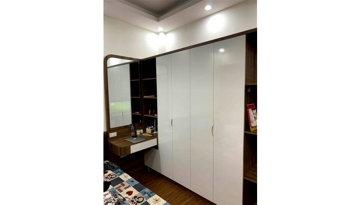 Siêu Phẩm Nguyễn Văn Linh, Long Biên. 45m2, 5 Tầng. Giá nhỉnh 6 tỷ